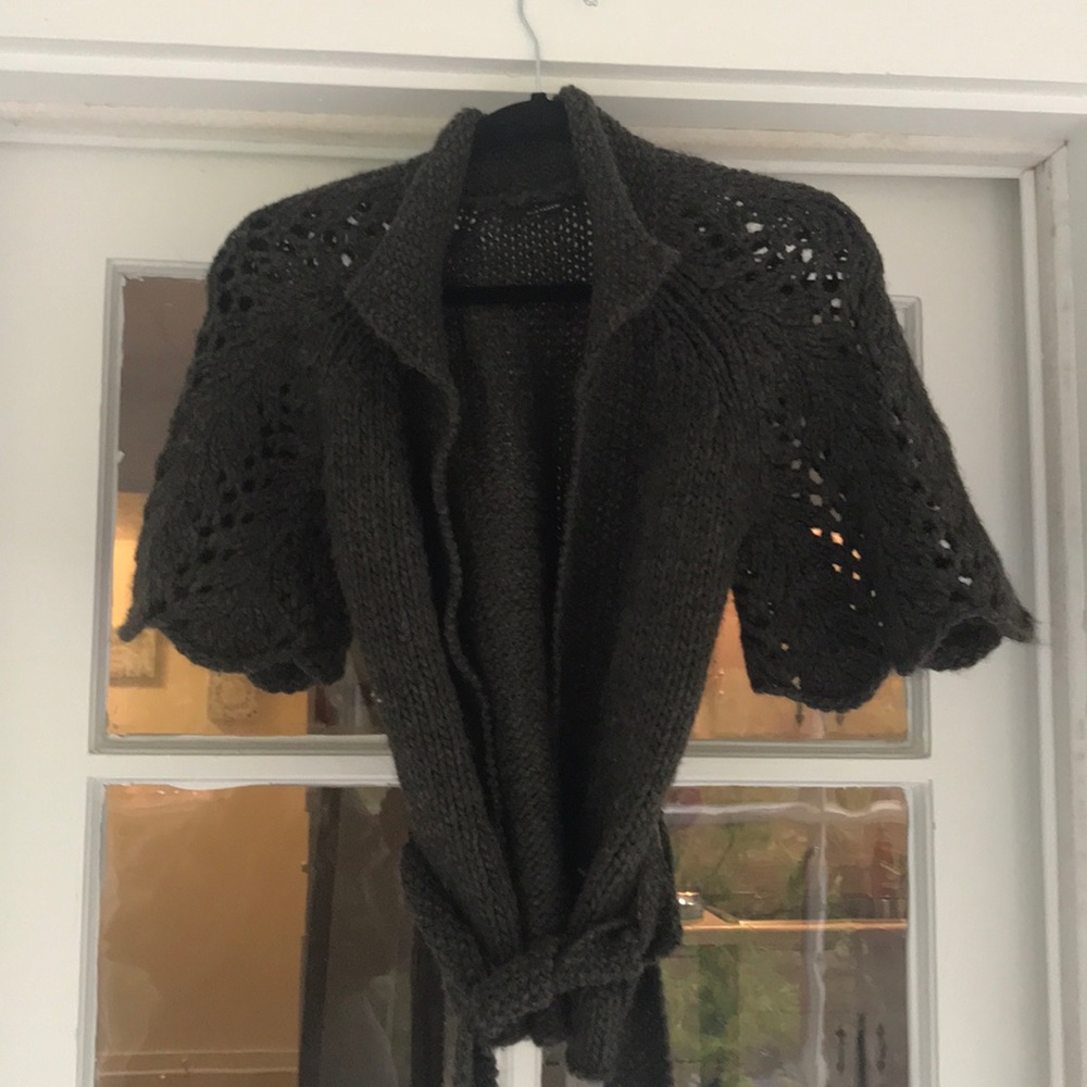 LIKE NEW Elie Tahari shawl